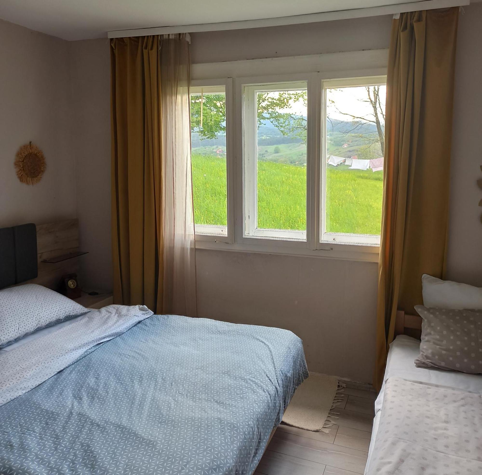 Ferienwohnung Despot s haus Kremna Exterior foto